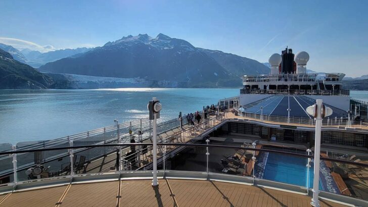 Cunard Queen Elizabeth in Glacier Bay National Park