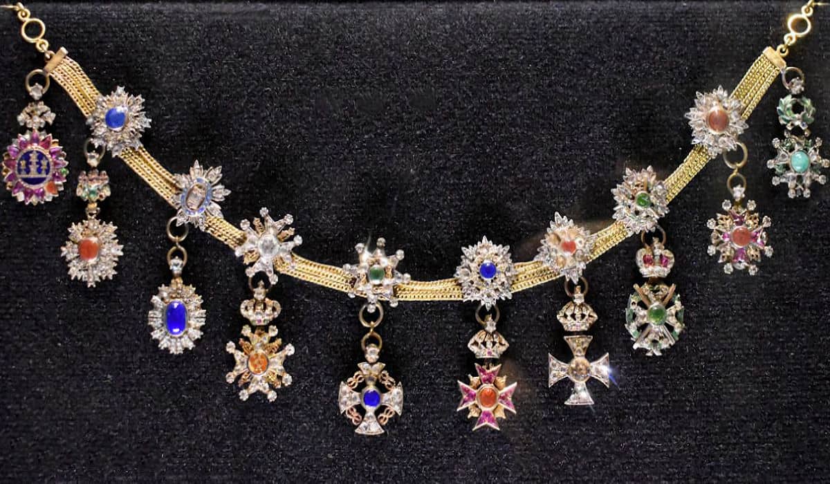 Royal miniature orders