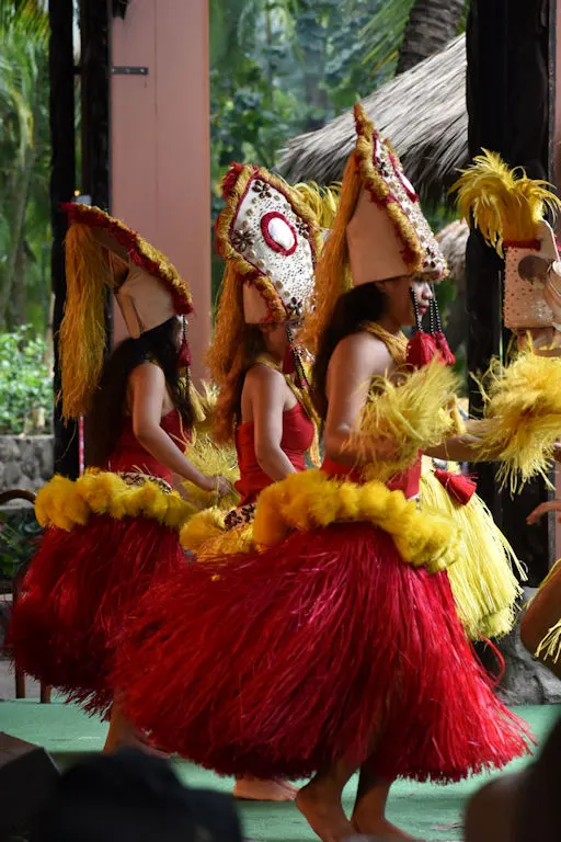 Polynesian dancers at the Polynesian Cultural center Luau