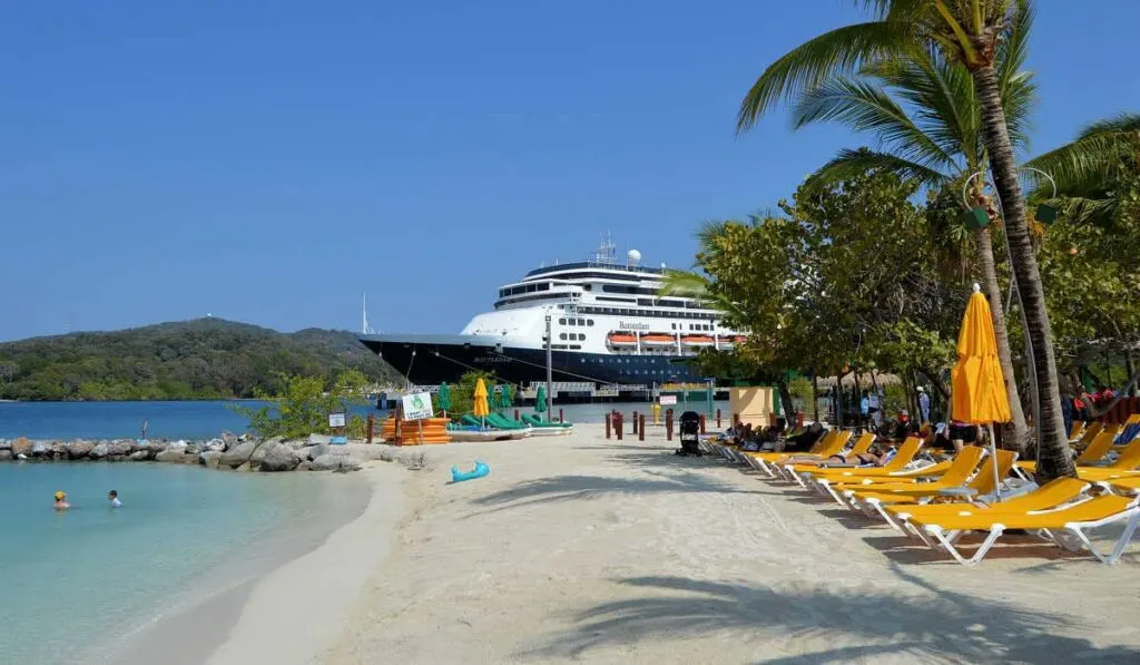 Mahogany Bay Beach, near the cruise port