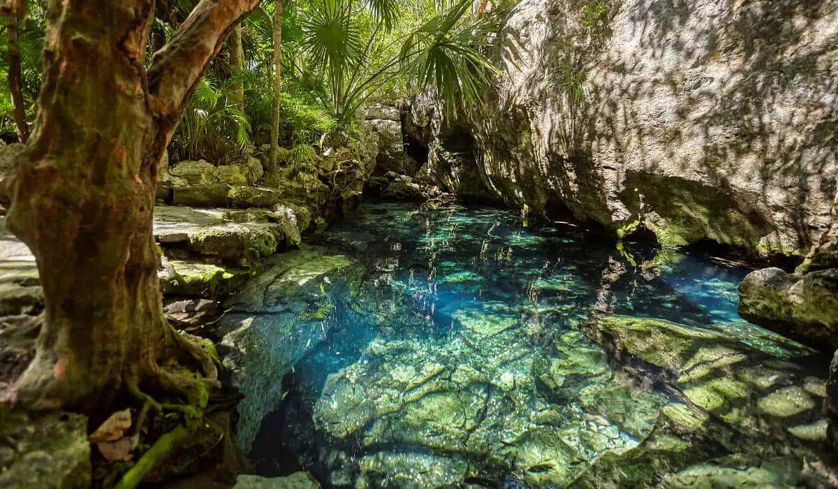 Cenote Azul