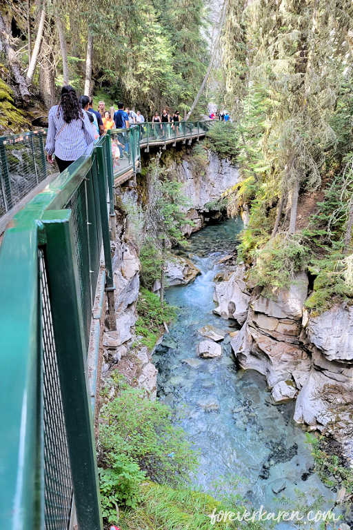 Johnston Canyon, busy trail in summer