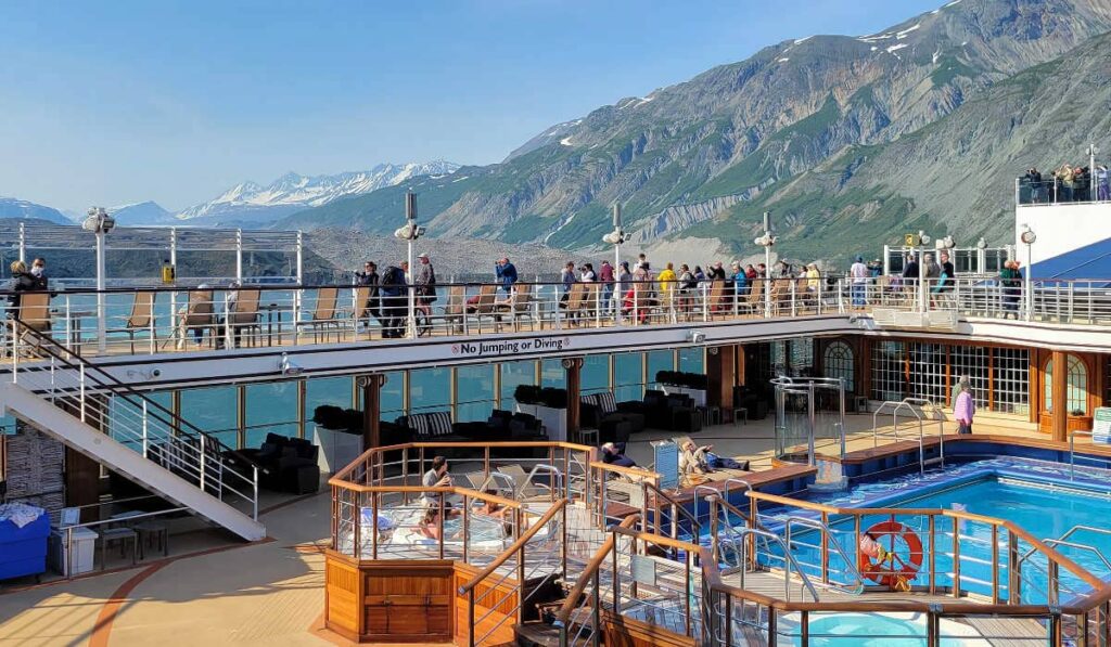 Visiting Glacier Bay National Park by cruise ship