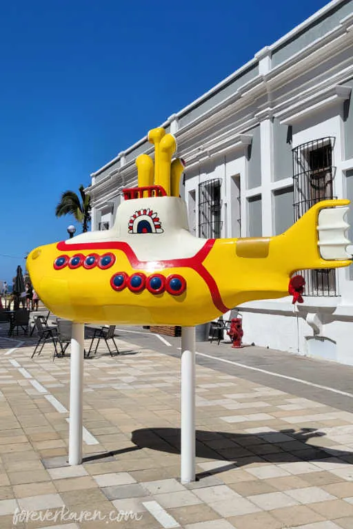 Yellow Submarine in Mazatlán 