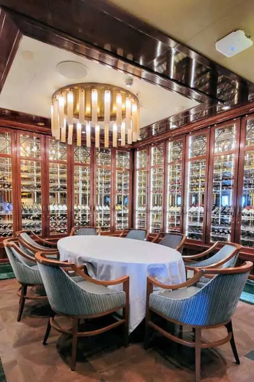 Majestic Princess Crown Grill Restaurant