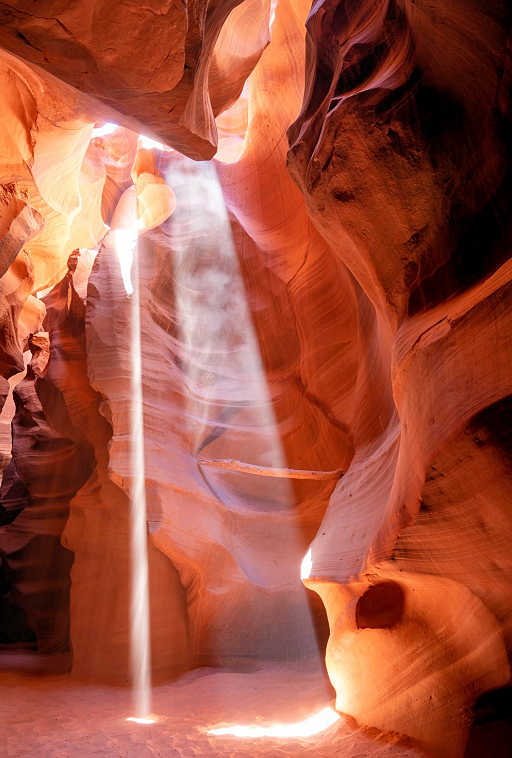 Light streaming into Antelope Canyon