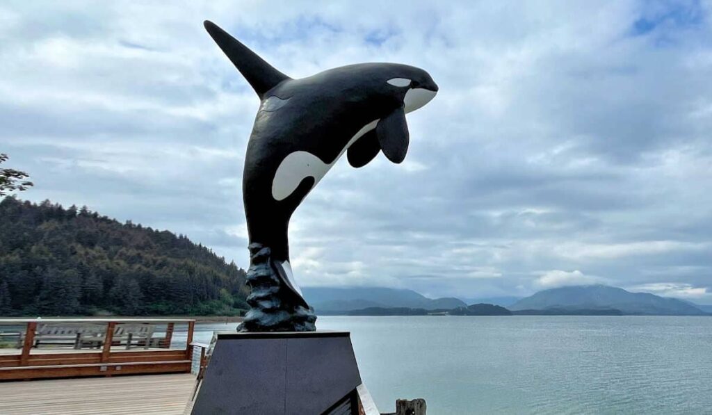 Orca Dream bronze statue in Icy Strait Point