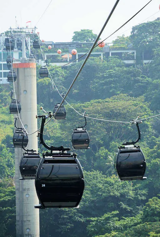 Singapore cable car to Sentosa Island
