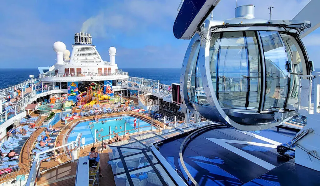 oasis of the seas vs freedom of the seas