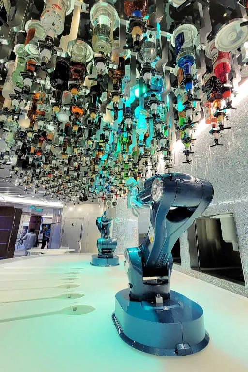 Ovation of the Seas Bionic Bar