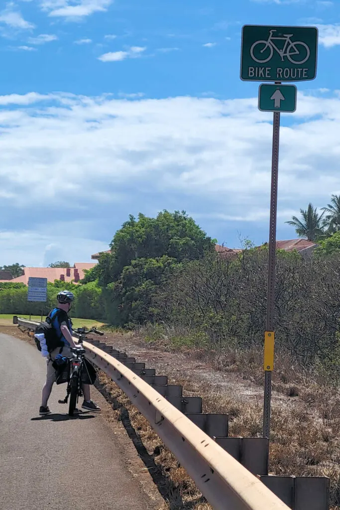 Wide bike lane on Maui's Highway 30