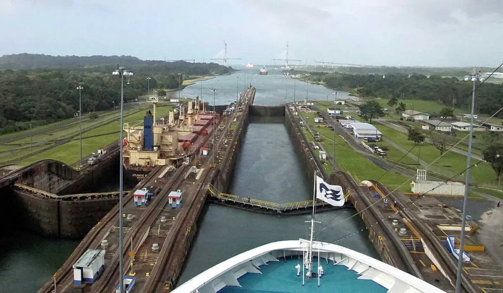 A Princess ship sailing through the Panama Canal