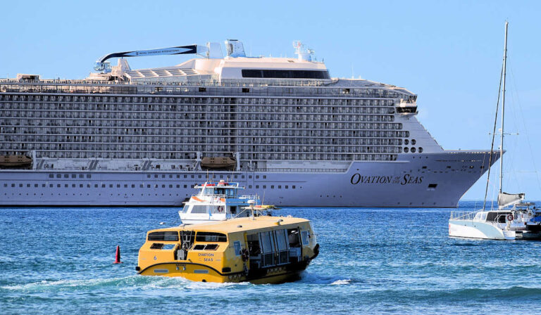 celebrity cruise port in maui