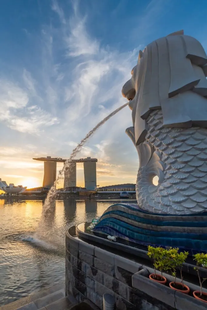 Merlion and Marina Bay Sands in Singapore's waterfront