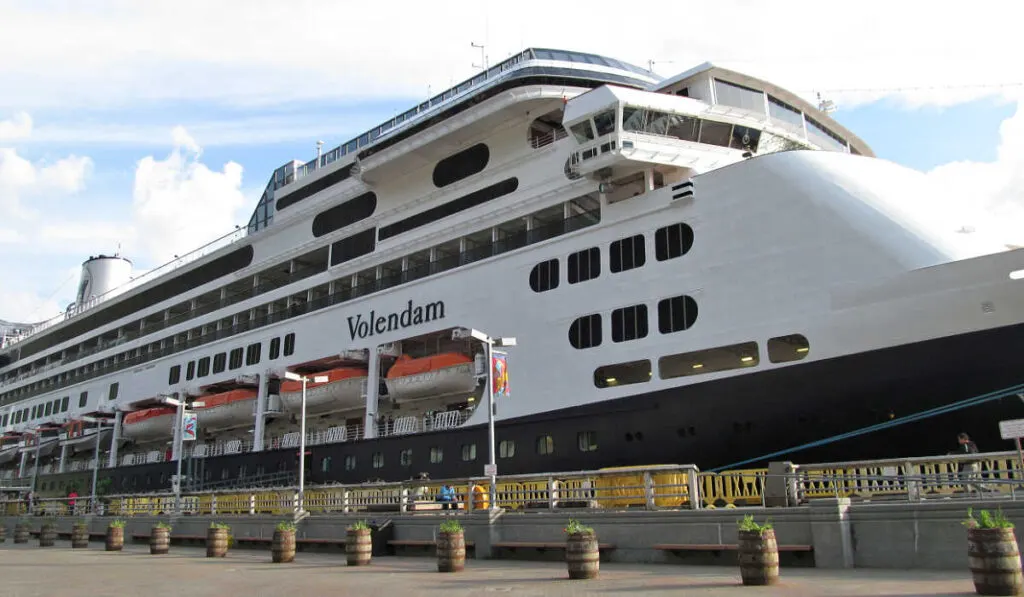 Holland America Volendam in Alaska