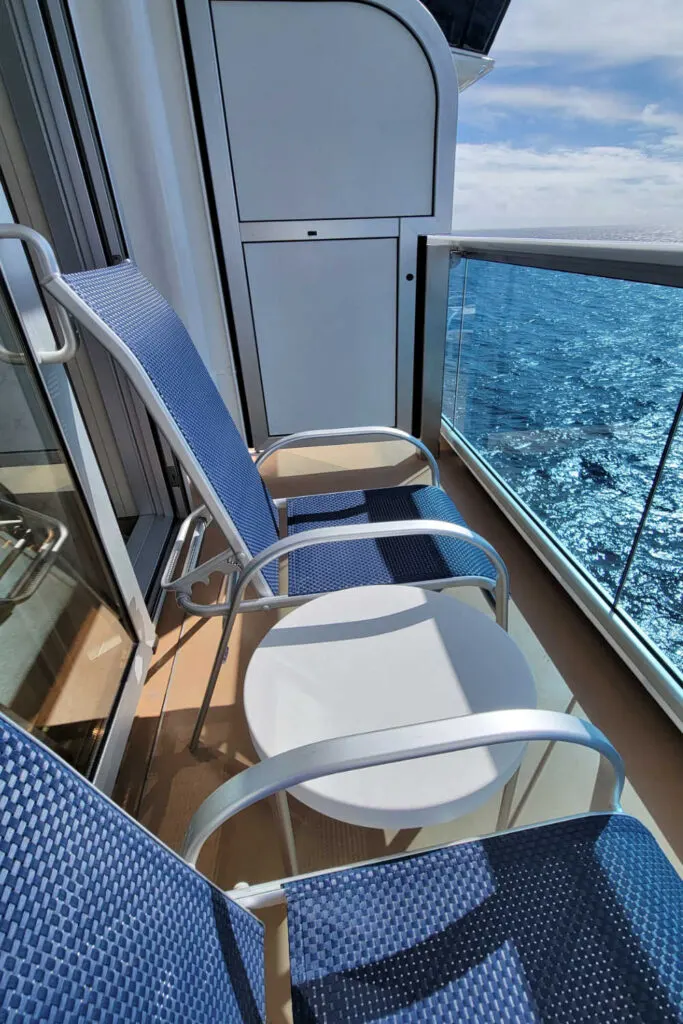 standard balcony space on the Discovery Princess