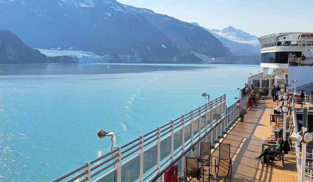 Cunard Queen Elizabeth at Glacier Bay National Park