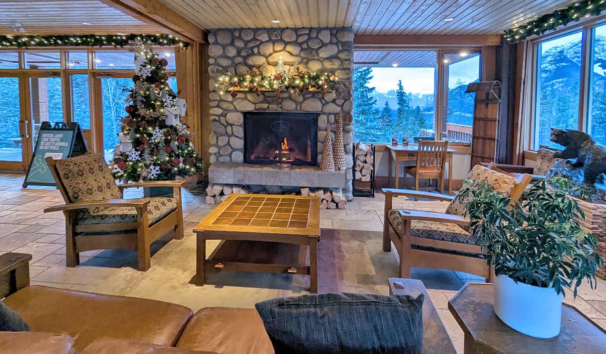 Lobby of Tunnel Mountain Resort