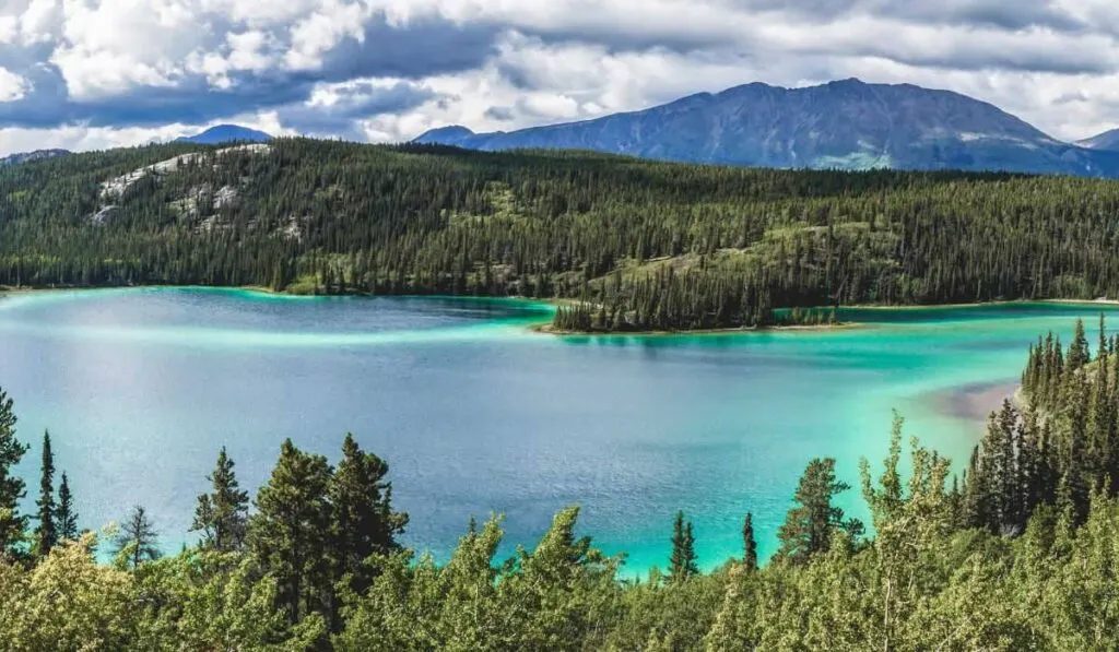 Emerald Lake, Yukon