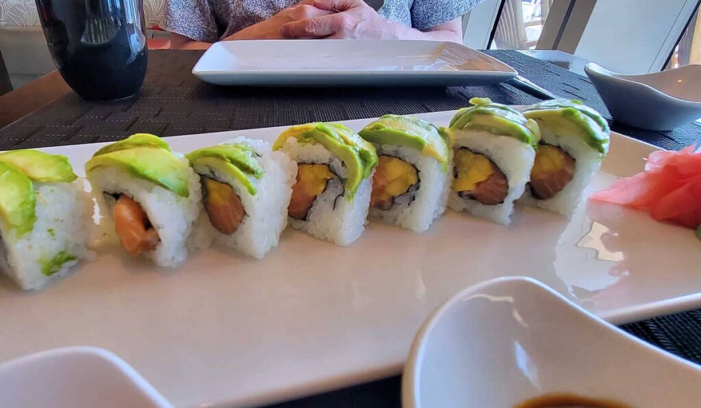 Sushi on 5 Sunset Roll