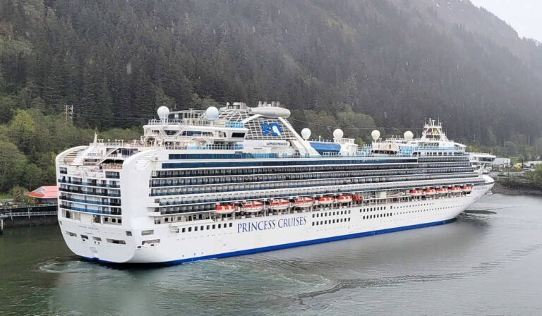Sapphire Princess in Alaska in September