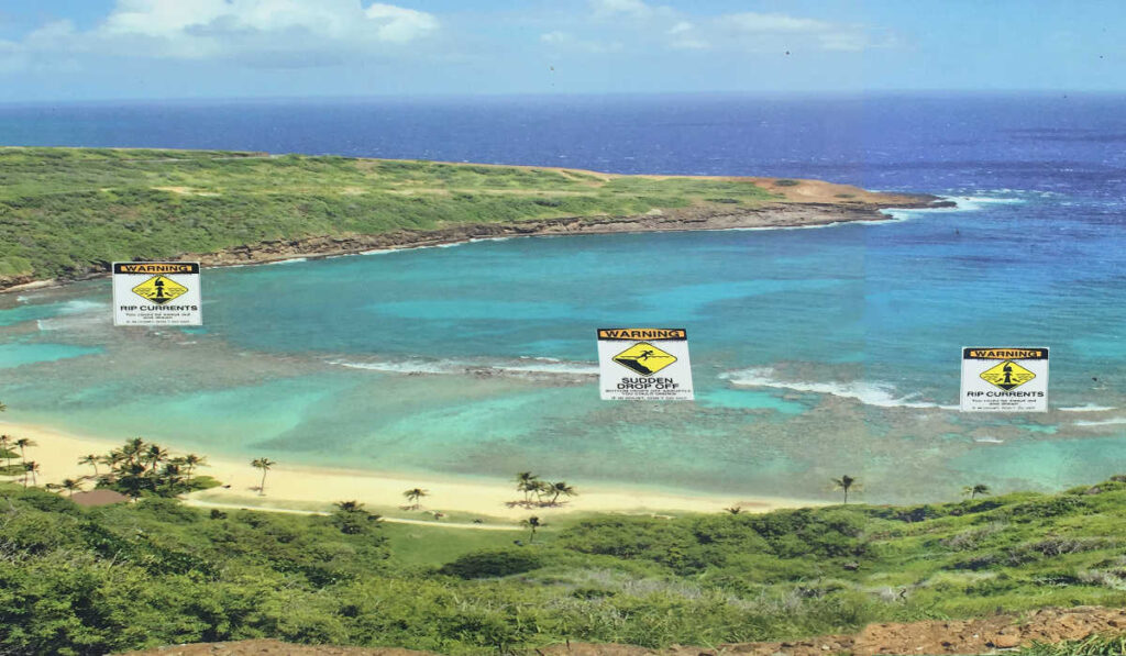 Hanauma Bay signage shipping riptides and drop offs