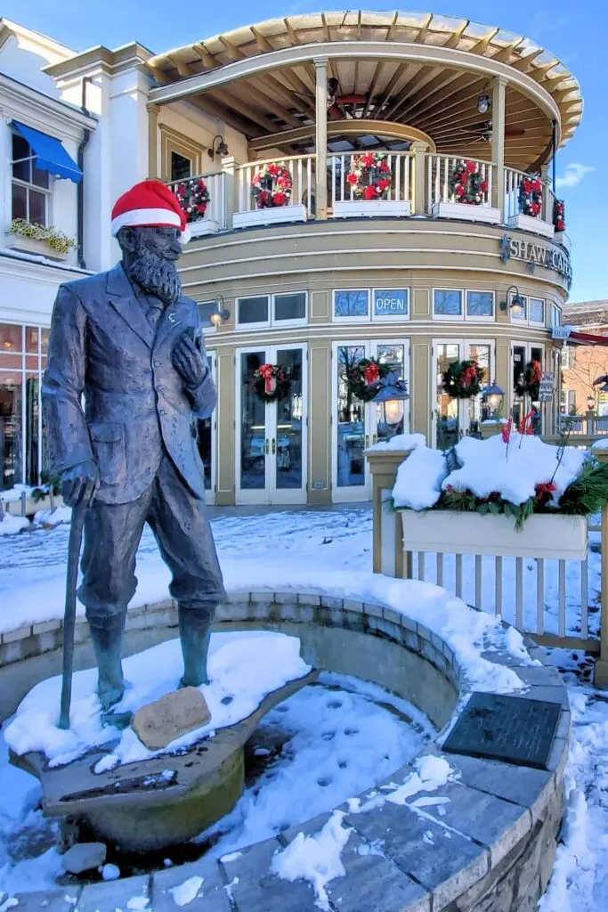 Historic Niagara-on-the-Lake at Christmas