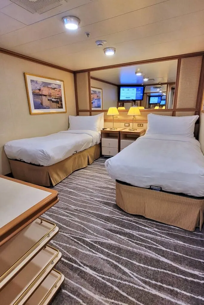 Interior cabin with twin beds