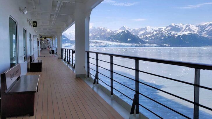 Cunard Queen Elizabeth at Hubbard Glacier, Alaska