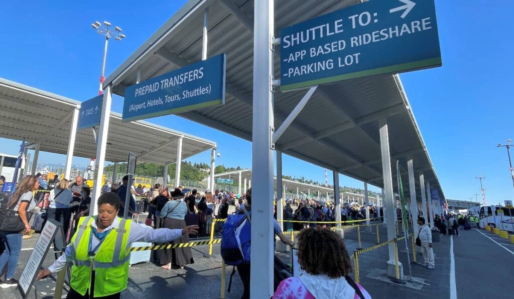 Shuttle and taxi waiting area at Pier 91
