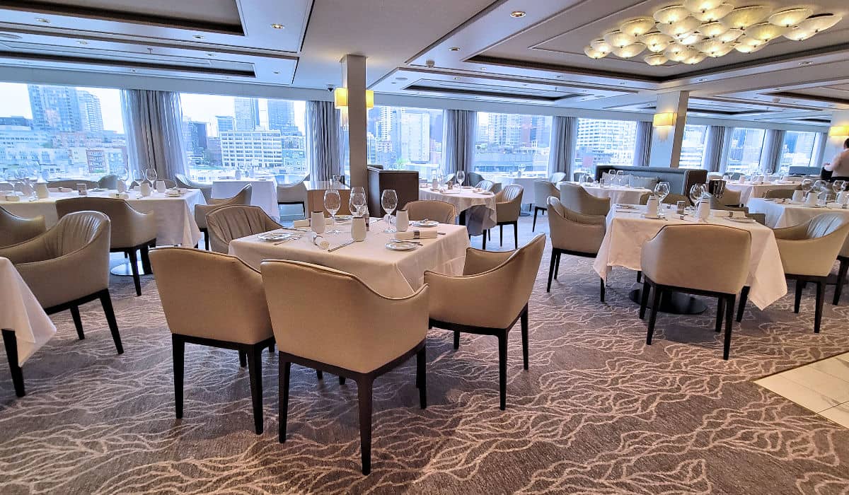 Norwegian Bliss Haven dining room