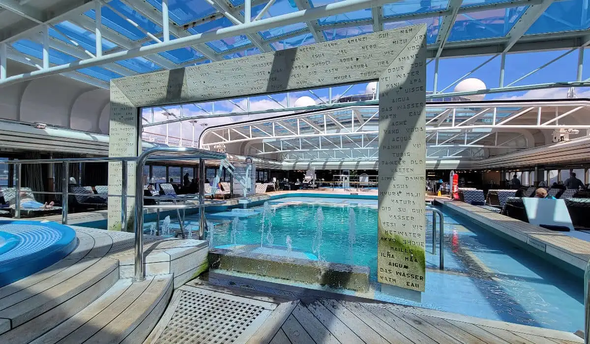 Lido pool