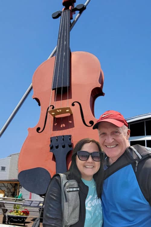 Selfie with the Big Fiddle