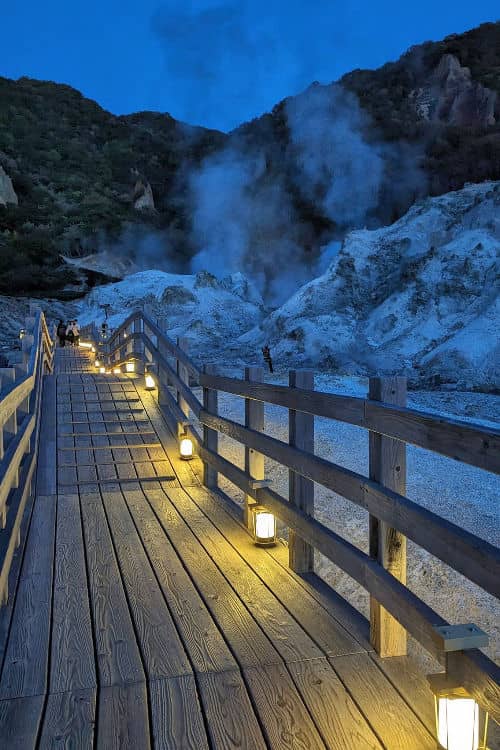 Path to the hot springs in Jigokudani (Hell Valley)